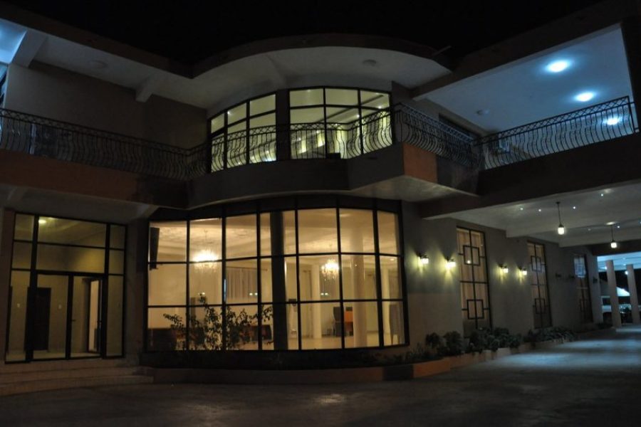 Bella Casa Lodge & Suites