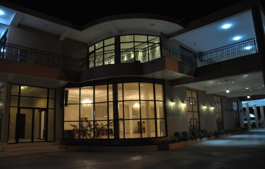 Bella Casa Lodge & Suites